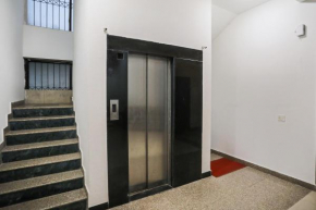Collection O Metro Inn Homes Near Iskcon Temple Noida